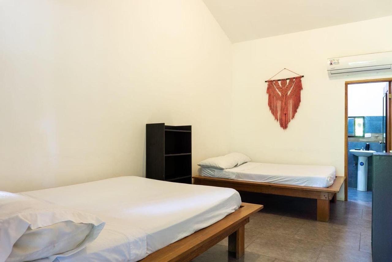Hostel Cabinas Playa Surf
